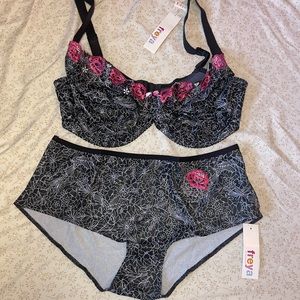 NWT Freya Bra and Panties Set 38I | XL